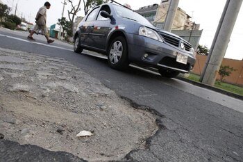 Vías en mal estado: cómo protegen o dañan tu auto