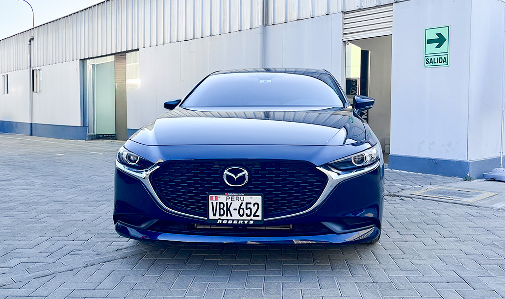 3 SEDAN CORE 2.0 MT 2WD